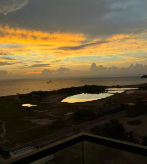 Apartamento de atardeceres frente al mar